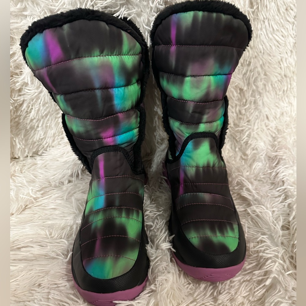 The North Face Snow Boots Size 6